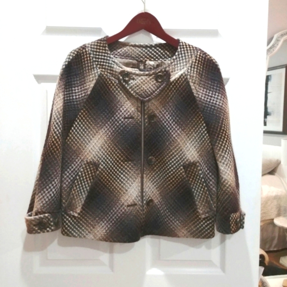 BCBGMaxAzria thick wool woven plaid color fade jacket size medium